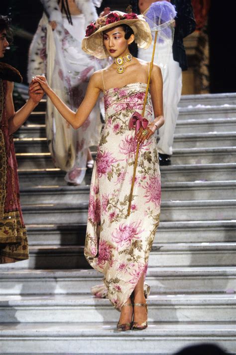 dior fashion show 1998|Dior fashion show crieff.